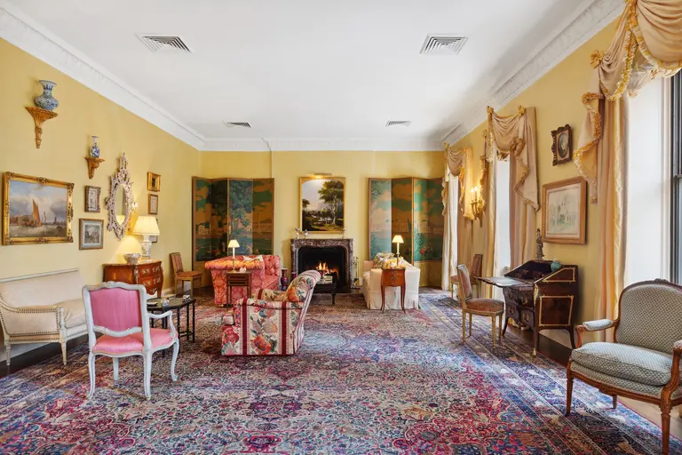 A $26M duplex co-op in Jacqueline Onassis’ childhood building recalls the Gilded Age