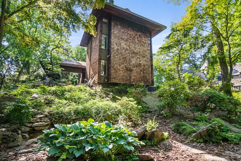 For $1.62M, a mid-century modern home surrounded by woods in the Bronx’s historic Fieldston
