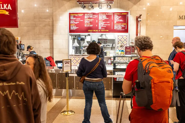 Veselka opens new outpost in Grand Central Terminal